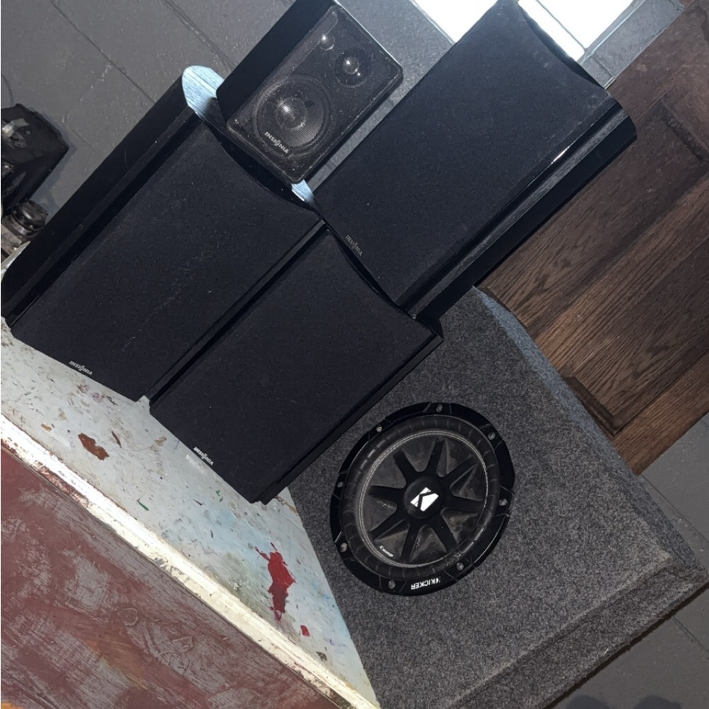 Black Speaker Set with Subwoofer